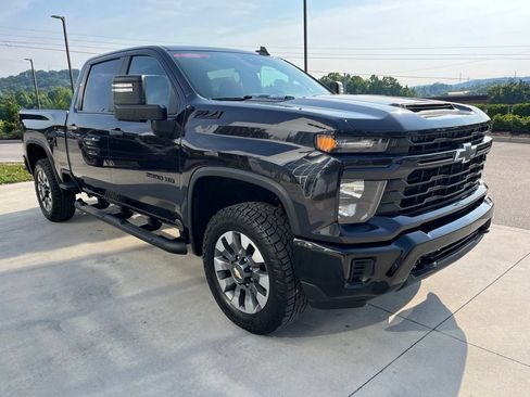 Used 2024 Chevrolet Silverado 2500 Custom w/ Custom Value Package AWD/4WD image 29