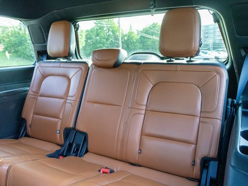 Used 2020 Lincoln Navigator Reserve w/ Luxury Package AWD/4WD image 37