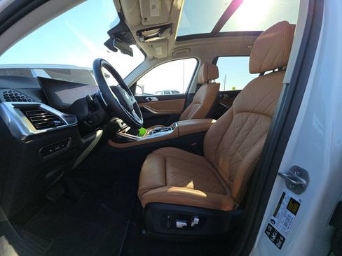 Used 2026 BMW X7 xDrive40i AWD/4WD image 3