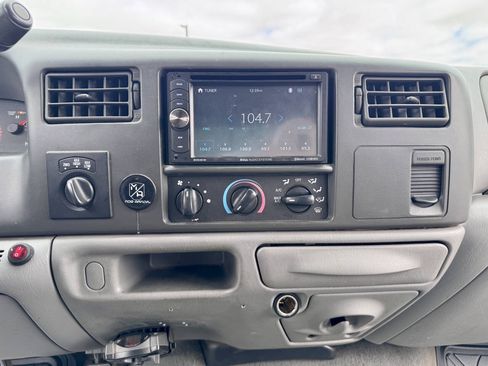 Used 2004 Ford F250 Lariat AWD/4WD image 11