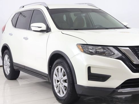 Used 2018 Nissan Rogue SV image 36