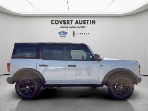 Certified 2024 Ford Bronco Black Diamond image 6