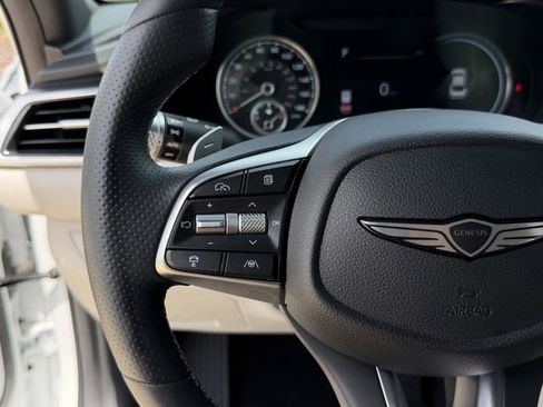 Used 2025 Genesis G70 2.5T RWD image 29
