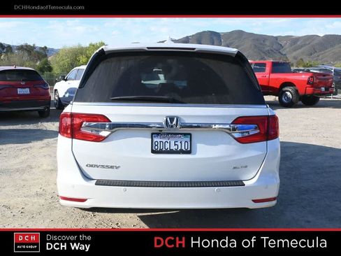 Used 2018 Honda Odyssey Elite image 6