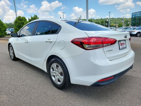 Used 2017 Kia Forte LX FWD image 3