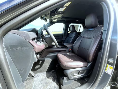 New 2026 Ford Explorer Platinum AWD/4WD image 9