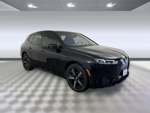 Used 2025 BMW iX xDrive50 AWD/4WD image 7
