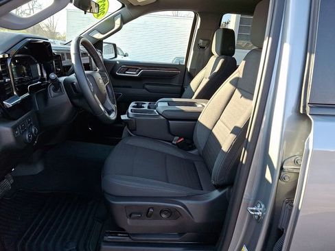 Used 2023 Chevrolet Silverado 1500 LT image 14