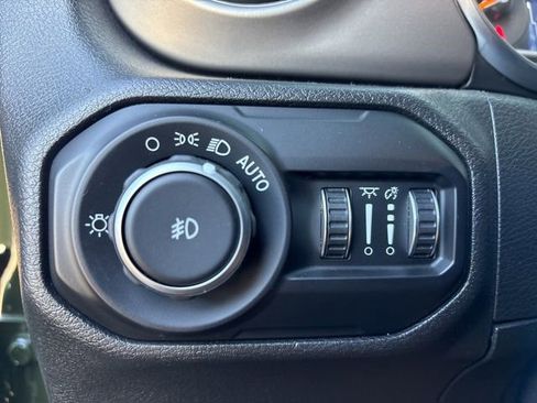 Used 2021 Jeep Wrangler Unlimited Sport image 25