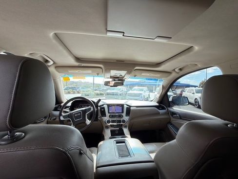 Used 2016 GMC Yukon XL SLT w/ Open Road Package image 10