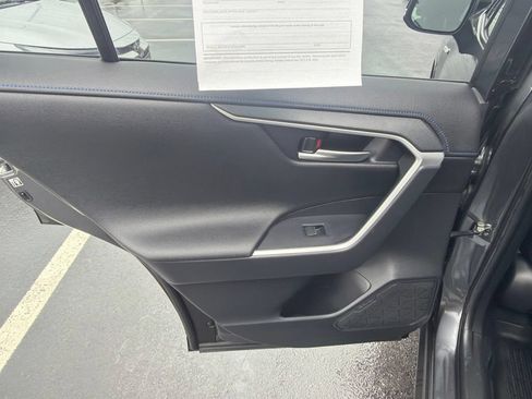 Used 2020 Toyota RAV4 XSE AWD/4WD image 18