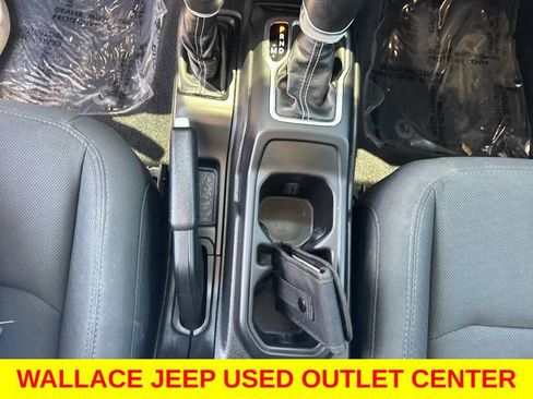 Used 2020 Jeep Wrangler Unlimited Sahara w/ LED Lighting Group AWD/4WD image 21
