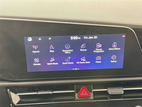 Used 2023 Kia Niro SX image 13