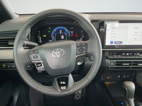 Used 2025 Toyota Camry SE w/ Multimedia Upgrade Package FWD image 10