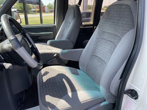 Used 1996 Ford E-350 and Econoline 350 Club Wagon RWD image 11