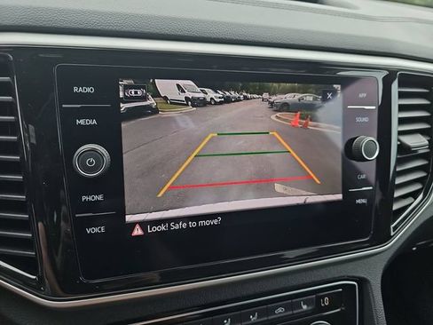 Used 2022 Volkswagen Atlas SE w/ Black Wheel Package FWD image 29