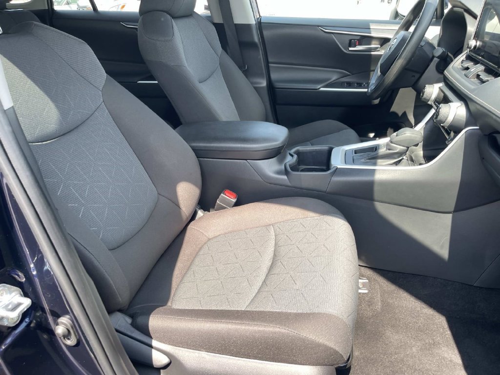 Used 2025 Toyota RAV4 XLE FWD image 22