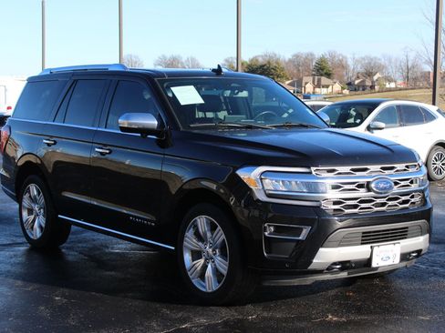 Used 2023 Ford Expedition Platinum image 9