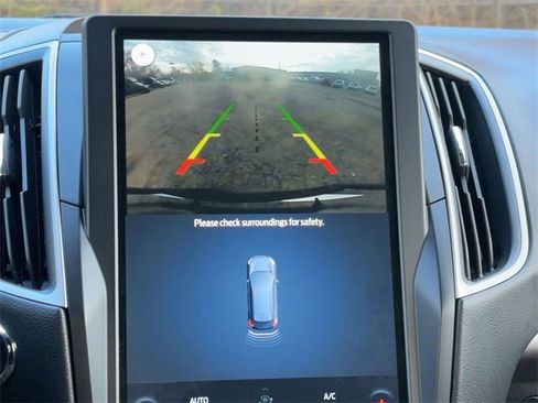 Used 2023 Ford Edge SEL image 24
