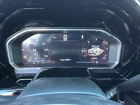 New 2026 GMC Sierra 1500 Elevation image 14