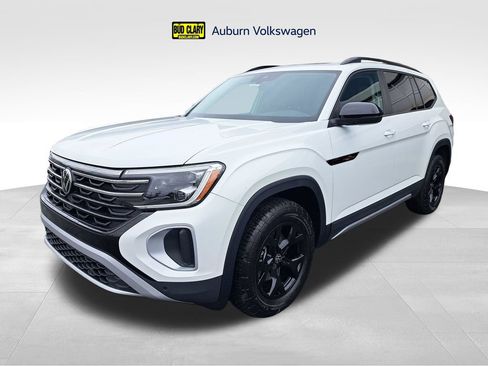 New 2026 Volkswagen Atlas Peak Edition AWD/4WD image 1
