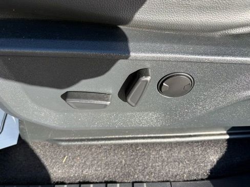 Used 2025 Ford F150 Lariat image 21