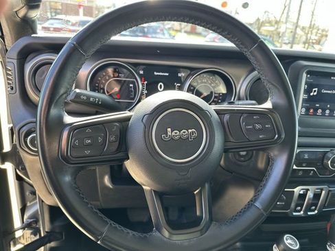 Used 2020 Jeep Wrangler Sport image 13