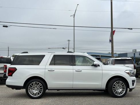 Used 2024 Ford Expedition Max Limited AWD/4WD image 9