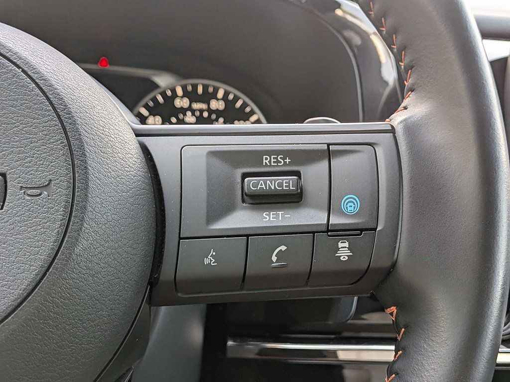 Used 2025 Nissan Pathfinder Rock Creek AWD/4WD image 31
