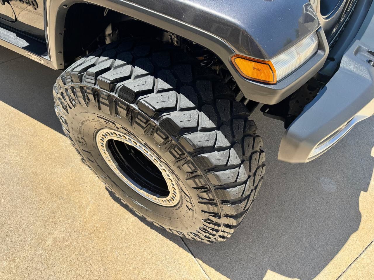 Used 2021 Jeep Gladiator Sport AWD/4WD image 32