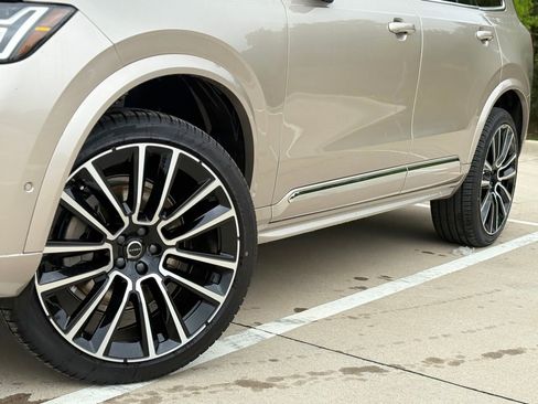 New 2026 Volvo XC90 B6 Plus w/ Protection Package Premier AWD/4WD image 9