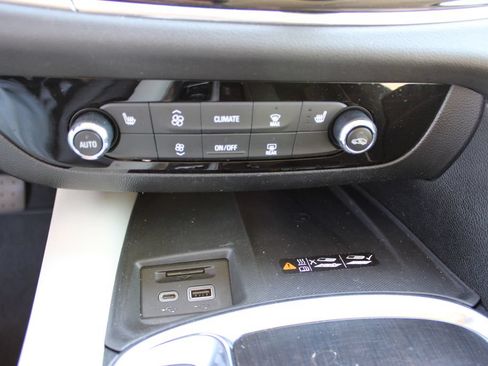 Certified 2023 Buick Enclave Essence w/ Experience Buick Package AWD/4WD image 21