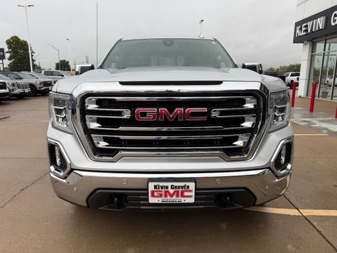 Used 2020 GMC Sierra 1500 SLT image 2