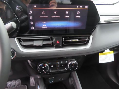 New 2026 Chevrolet TrailBlazer LT image 25