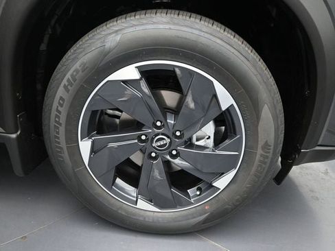 New 2026 Nissan Rogue SV image 30