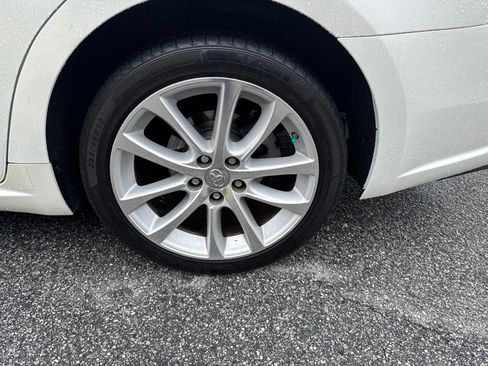 Used 2015 Toyota Avalon Limited FWD image 9