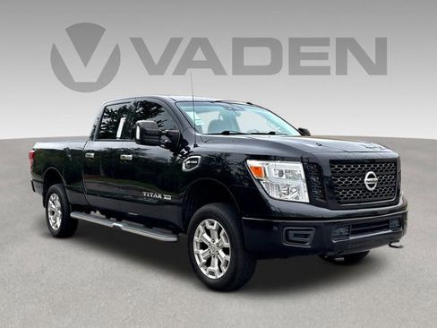 Used 2019 Nissan Titan SV w/ SV Convenience Package AWD/4WD image 1