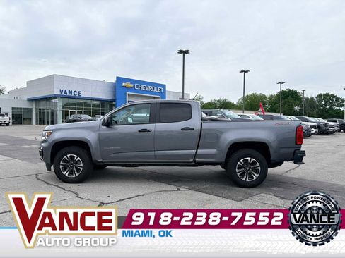 Used 2021 Chevrolet Colorado Z71 AWD/4WD image 4