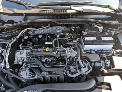 Used 2024 Toyota Corolla Cross LE image 32