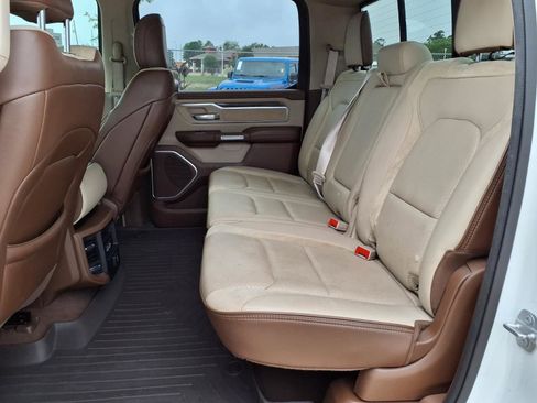 Used 2019 RAM 1500 Laramie RWD image 17