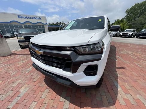 Used 2024 Chevrolet Colorado LT w/ LT Convenience Package RWD image 27