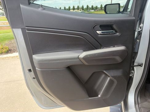 Used 2024 Chevrolet Colorado LT w/ LT Convenience Package III AWD/4WD image 41