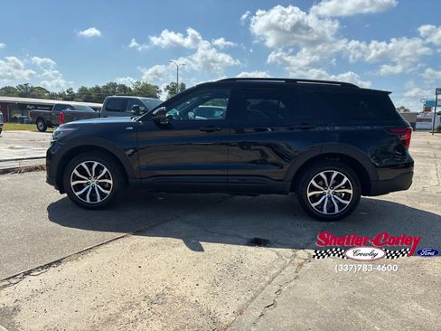Used 2025 Ford Explorer ST-Line AWD/4WD image 8