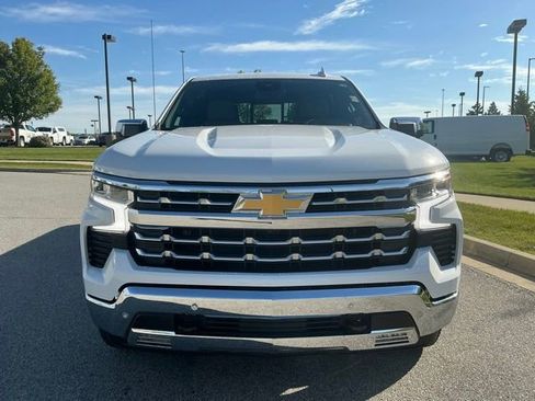 Used 2023 Chevrolet Silverado 1500 LTZ w/ LTZ Convenience Package II AWD/4WD image 9