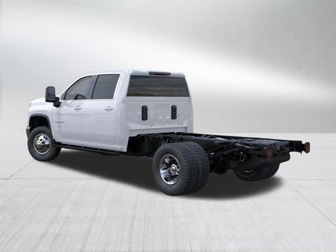 New 2026 Chevrolet Silverado 3500 LT w/ Convenience Package AWD/4WD image 3