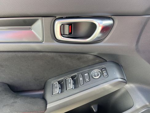 Used 2025 Honda Civic Type R image 22