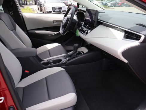 Used 2024 Toyota Corolla LE FWD image 8