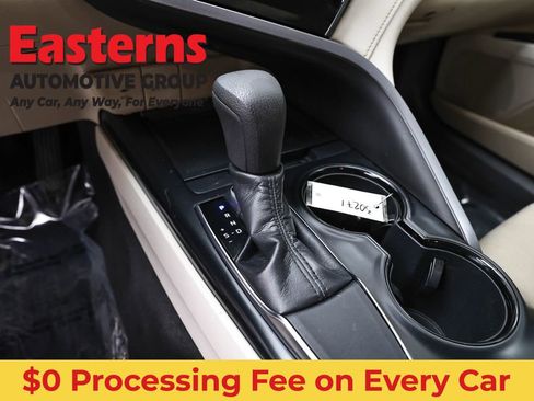 Used 2019 Toyota Camry LE w/ Convenience Package FWD image 13