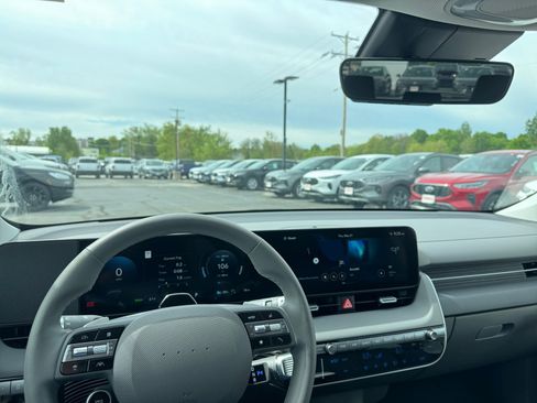 New 2026 Hyundai Ioniq 5 SEL AWD/4WD image 17
