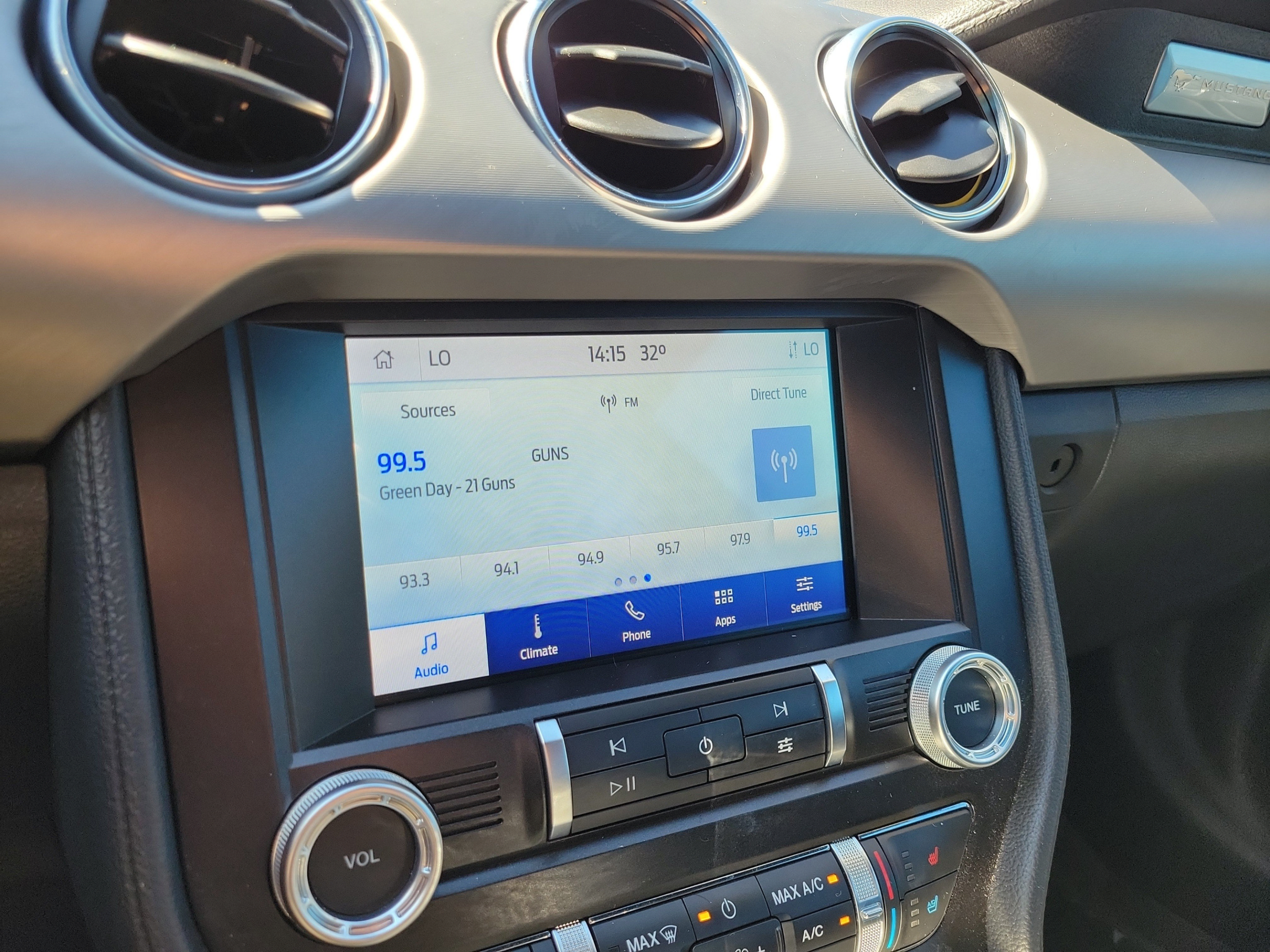 Used 2022 Ford Mustang Premium RWD image 18